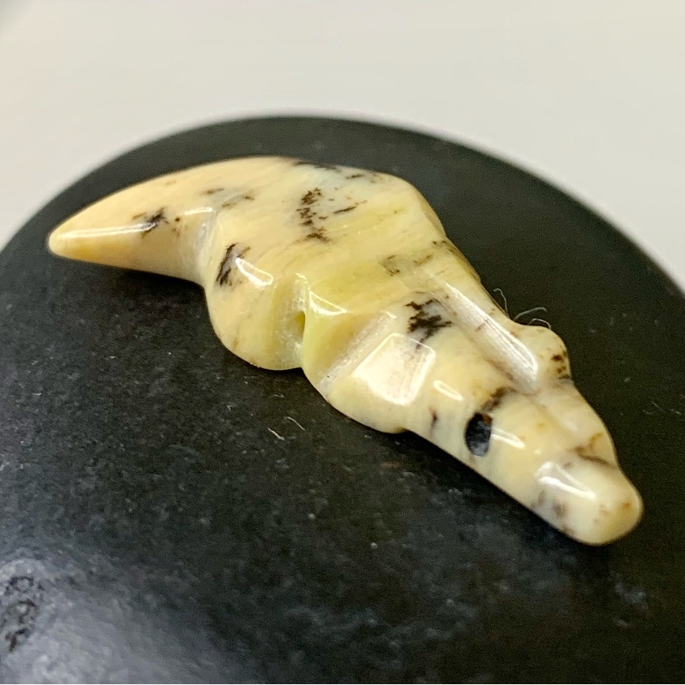 Zuni Raccoon Fetish Bead Hand Carved Dendritic Opal Jasper Native American 1.2"
